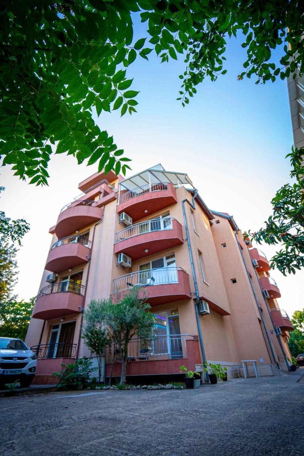 Ar Luxury Apartments Ravda Luaran gambar